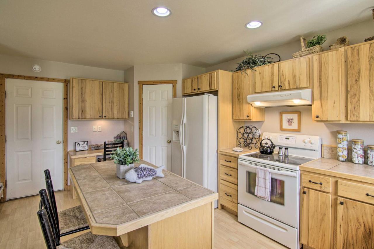 Airy Emigrant Townhome With Sweeping Mtn Views! المظهر الخارجي الصورة