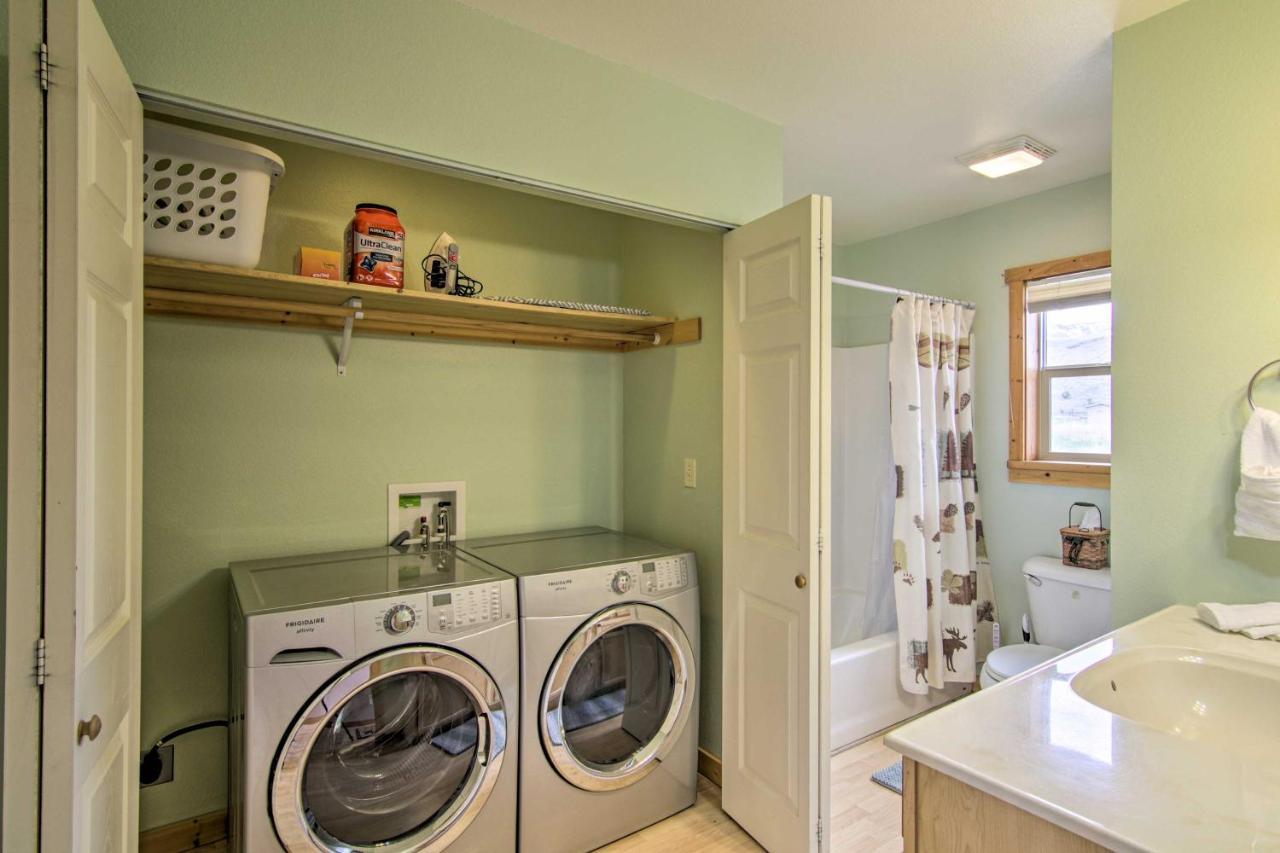 Airy Emigrant Townhome With Sweeping Mtn Views! المظهر الخارجي الصورة