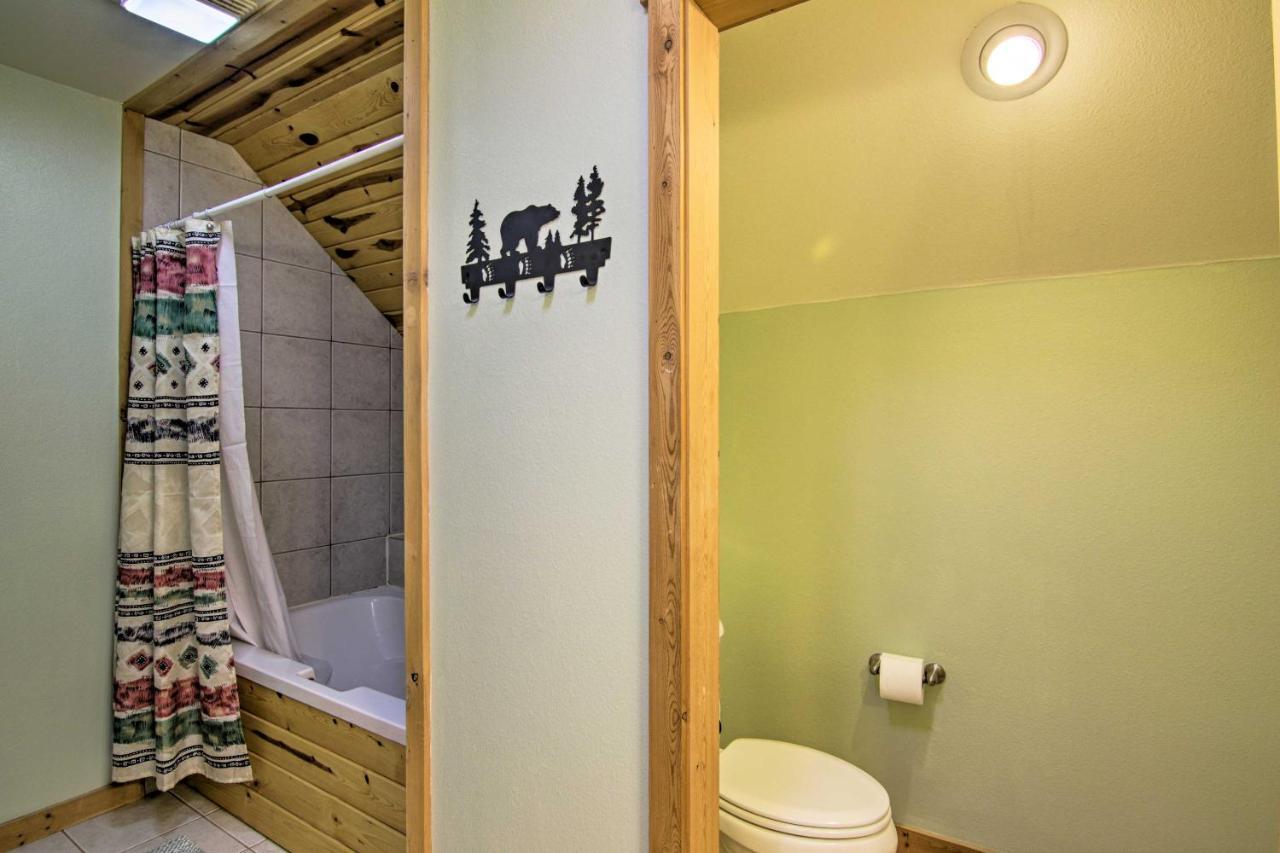 Airy Emigrant Townhome With Sweeping Mtn Views! المظهر الخارجي الصورة